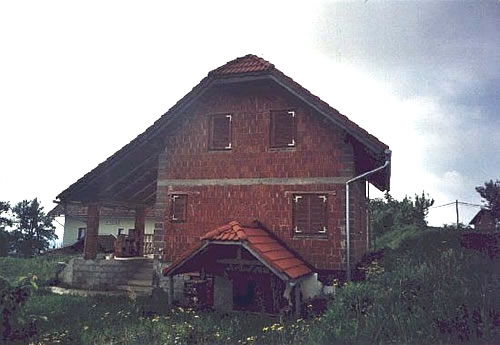 Haus Rückseite : Immobilien Slowenien : Verkauf Haus in der slowenischen Gorice, Gemeinde Ljutomer, Weinbaugebiet Prlekija, ca. 25 km nach Bad Radkersburg 
