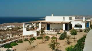Süd Terrasse, Blick nach Norden : Villa Paros, Immobilien Paros : Verkauf Villa auf Paros mit Pool, wunderbare Meersicht