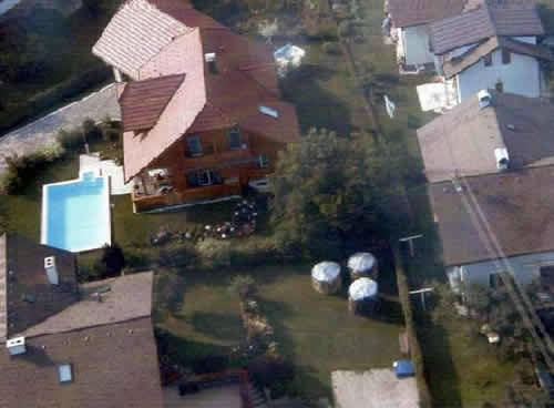 Luftbild: Immobilien Salzkammergut / Attersee : Verkauf EFH / Einfamilienhaus in Attersee / Salzkammergut, See- und Panoramablick