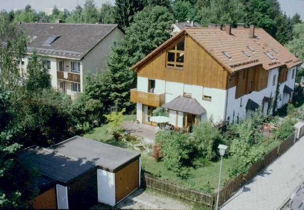 Ansicht: Immobilien München Solln, Vorhoelzerstrasse, ruhige Wohnlage, Verkauf Reiheneckhaus / REH in München Solln 