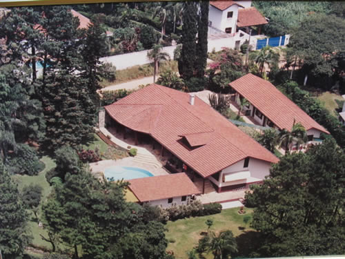 Luftbild Villa: Immobilien Brasilien / São Paulo: Verkauf Luxus Villa in geschützter Wohnanlage