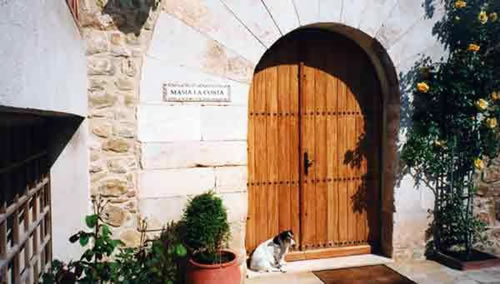 Eingang Haupthaus: Verkauf Masia / Finca / Landhaus / Naturstein - Anwesen  in Spanien / Costa Brava / Katalonien / Girona / Figueras, in der Nähe von Frankreich und Andorra 