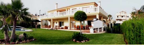 Ansicht Villa: Villa Marbella Elviria : Verkauf einer Villa mit Panoramablick auf Meer und Berge