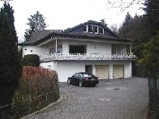 Immobilien / Villa Haiger / Lahn - Dill Kreis: Verkauf Villa in Haiger, parkÃ¤hnliches GrundstÃ¼ck, ruhig am Wald gelegen, unverbaubarer Fernblick