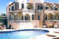 Ferienanlage / Villa  Portugal / Algarve: Verkauf Villa / Ferienanlage bei Ferragudo, nutzbar als: Privat, Seniorenresidenz, Schönheitsfarm, Club, VIP Ferienanlage