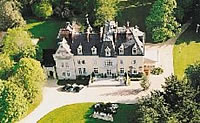 Verkauf Schloss Hotel Frankreich : Schloss Hotel mit Jagdrecht und Privatflugplatz 