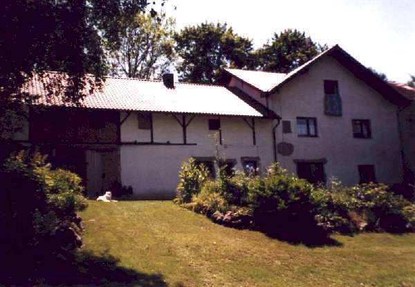 Haus : Verkauf Haus ( 1-2FH ) bei Bad Griesbach / Kreis Passau : Verkauf Haus mit angebauter Halle, Tierhaltung möglich