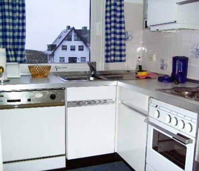 Küche:Immobilien Sylt Wenningstedt: Verkauf Appartment in Wenningstedt / Sylt, Nähe Kampen und Westerland, wenige Meter zum Badestrand