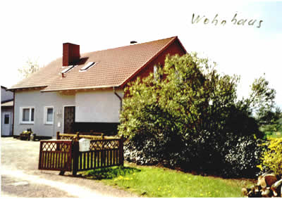 Wohnhaus Vorn: Resthof / Aussiedlerhof / Reiterhof Niedersachsen / Kreis Hameln – Pyrmont / Coppenbrügge: Alleinlage, Wohnhaus saniert