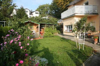 Garten Villa: Immobilien Usedom / Ostseebad Zinnowitz: Verkauf Villa / Bäderstilvilla in Strandnähe