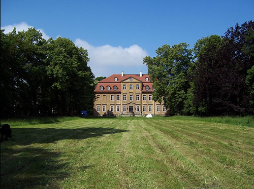 Ansicht Schloss: Vermietung Schloss / Barockschloss bei Leipzig: Modernste Innenaussattung, Schloss mit Park zu vermieten, verkehrsgünstige Lage