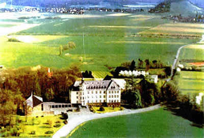 Luftbild: Verkauf ehemaliges Kloster in der Eifel /Süddeutschland / Rheinland - Pfalz / nahe Flugplatz Frankfurt Hahn: Verkauf Kloster mit Nebengebäuden