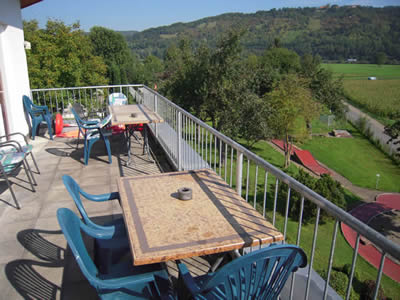 Terrasse: Verkauf Minigolfanlage in der Region Heidelberg / Heilbronn mit Gastronomie / Biergarten 