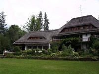 Gartenseite Villa