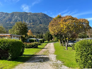 Verkauf Camping Österreich Hauptreiseroute Gaststätte gute Einnahmen Touristencamper
