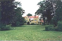 Immobilien Olching LK Fürstenfeldbruck : Verkauf Haus in Olching Esting, unverbaubarer Blick auf das Schloss Esting
