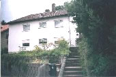 Ansicht Wohnhaus: Immobilien Westerwald / Rheinland - Pfalz: Verkauf Wohnung in ruhigem Dorf nähe der Seenplatte Westerwald
