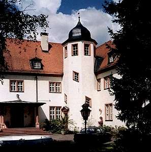 Ansicht Schloss : Verkauf Traum Schloss Deutschland / Hessen / Bayern / Frankfurt : Schloss Verkauf im Großraum Frankfurt